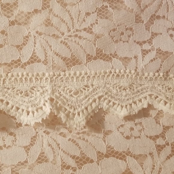 Lace tank top blouse - Picture 2 of 2